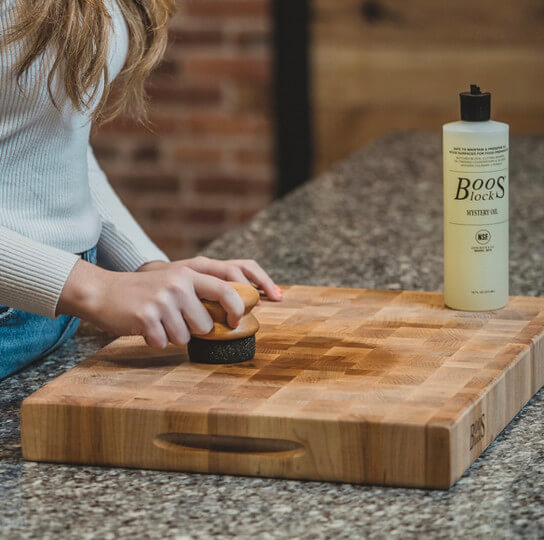Stained Cutting Boards: Remove Odors and Surface Marks Safely