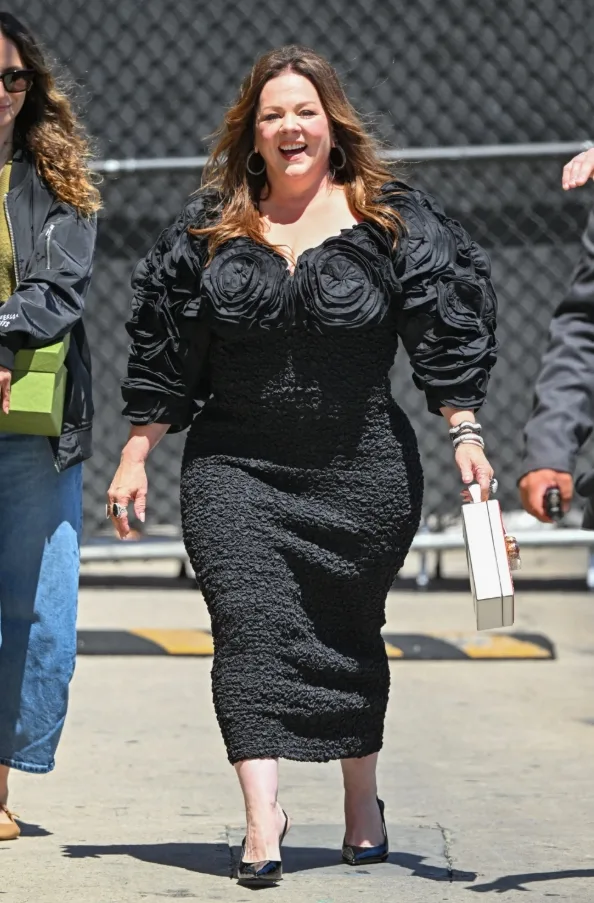 Curvy Outfit Problems - Highlight Shape Without Excess Clinging